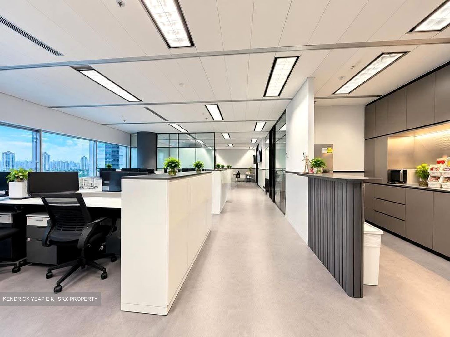 Gateway East (D7), Office #631901901